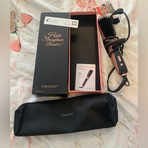 NWT Etereauty Hair Straightener Brush in Black and Pink